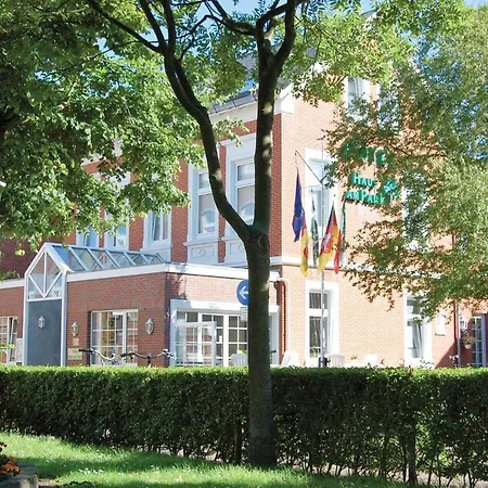 Hotel Haus Am Park 4*