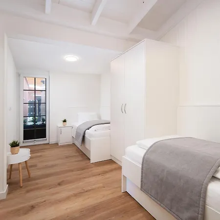 Haus Am Park 4* בורקום
